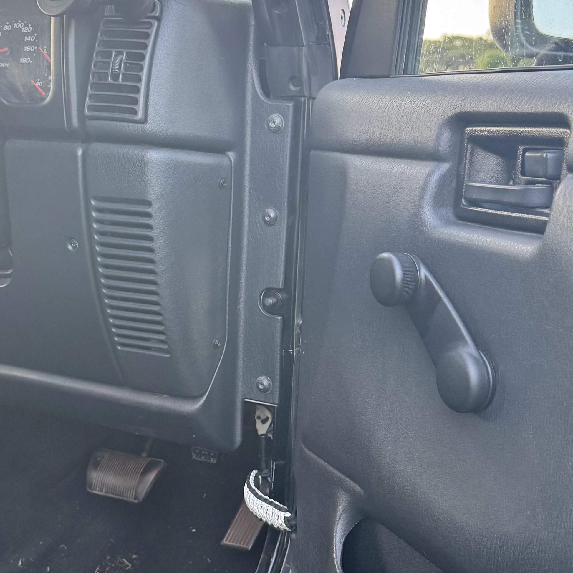 Jeep door strap Krawlergrips 