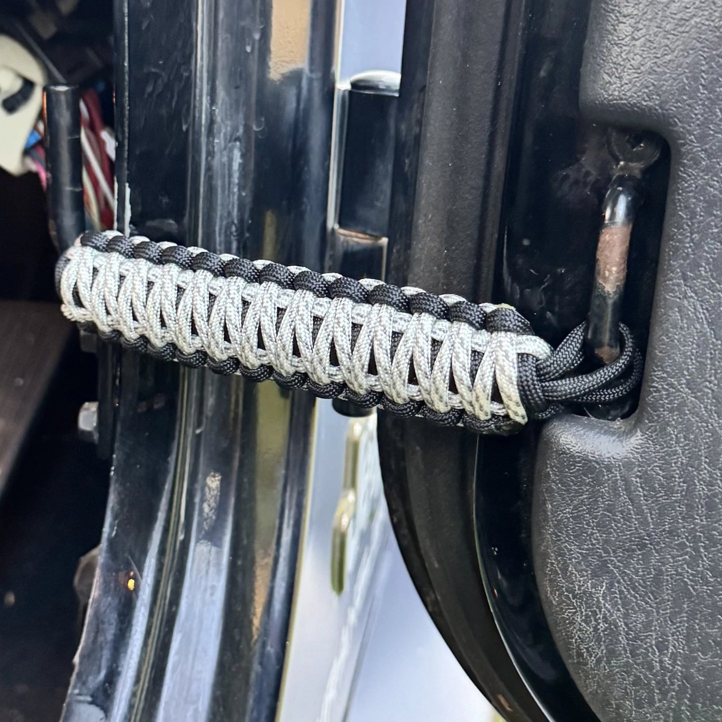 Jeep door strap Krawlergrips