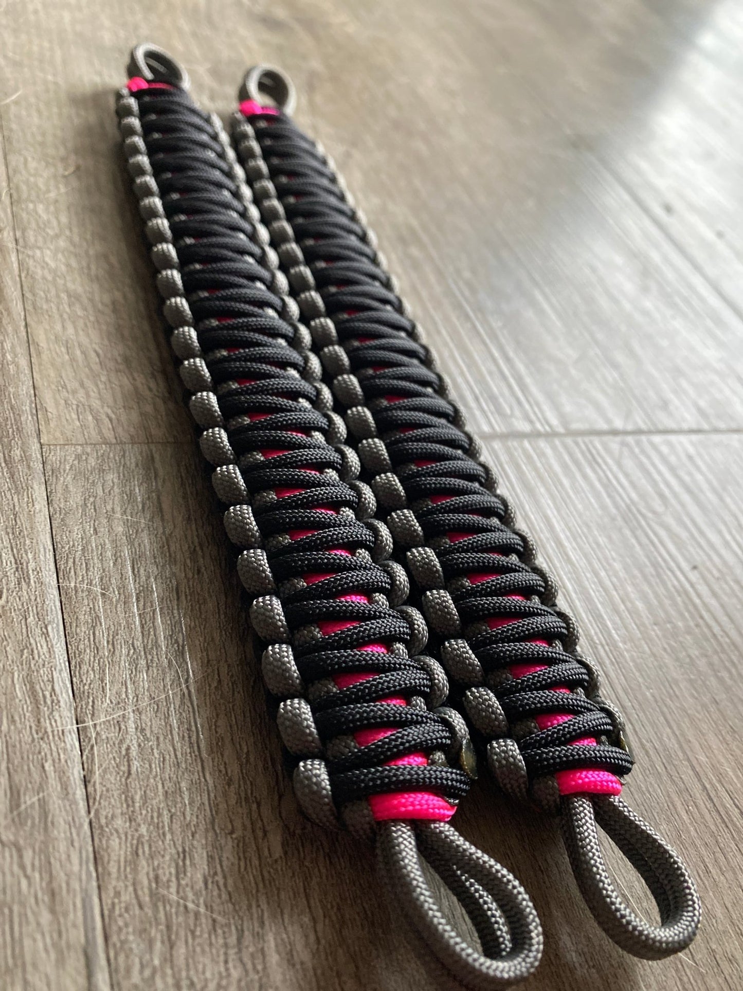 Krawler Grips Grey Neon Pink Black Paracord - Krawlergrips